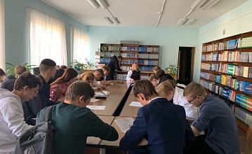 Знакомство первокурсников с библиотекой колледжа.